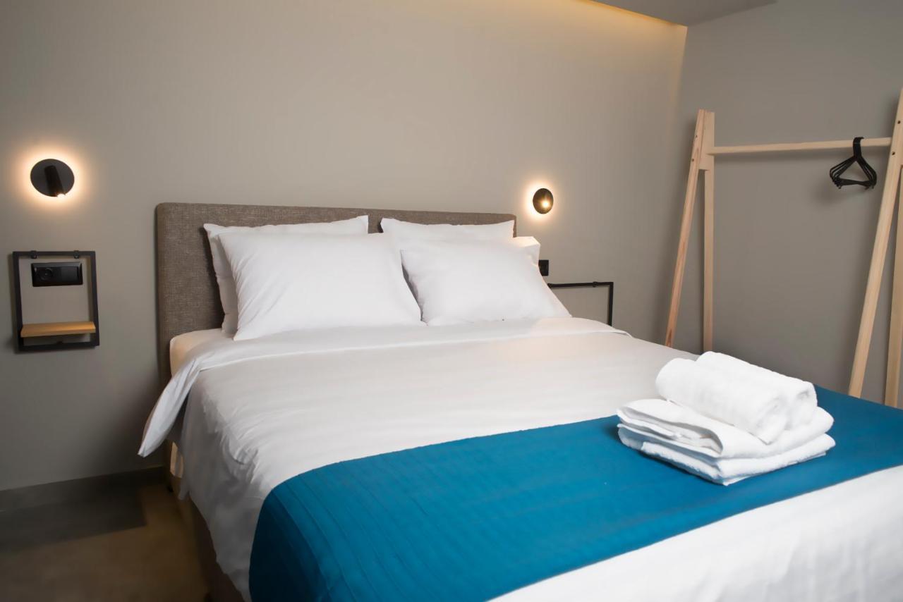 Apertura Minima Living Space Next To Sea Apartment *
