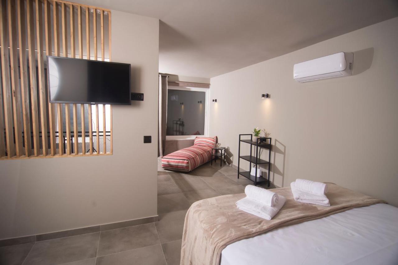 Apartment Apertura Minima Living Space Next To Sea